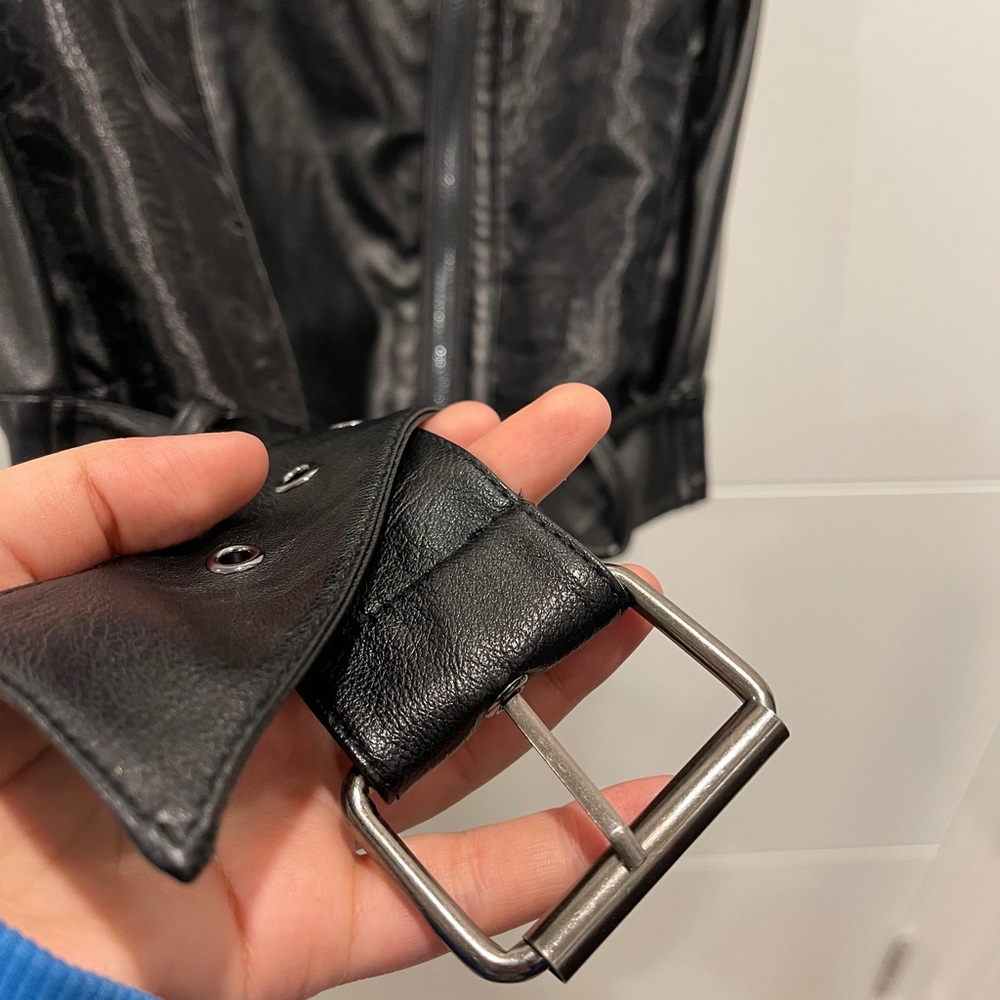 Black Vest - Picture 10 of 12